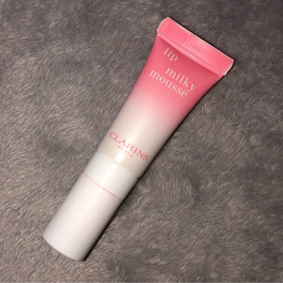 9 lipsticks/ NYX Liquid Suede cream/ Sephora Plump Lip Gloss/ L’Oréal, Clarins - Picture 12 of 13